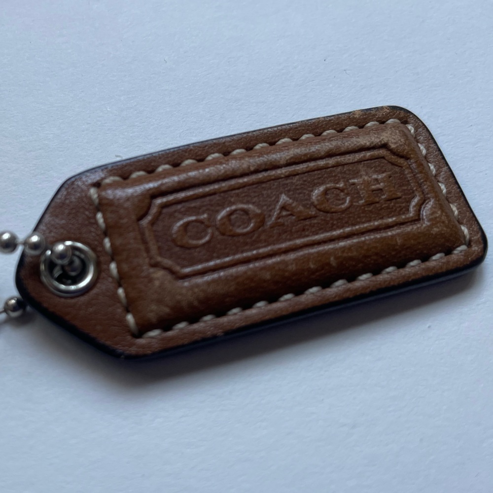Coach Leather Hang Tag With Chain - Picture 6 of 7